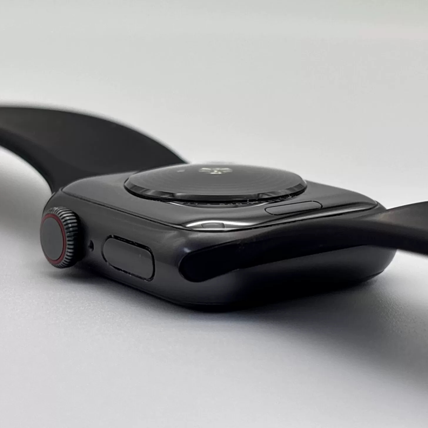 品牌:Apple/苹果
型号:Apple Watch SE
成色:轻微使用痕迹
功能:GPS - 图片 7